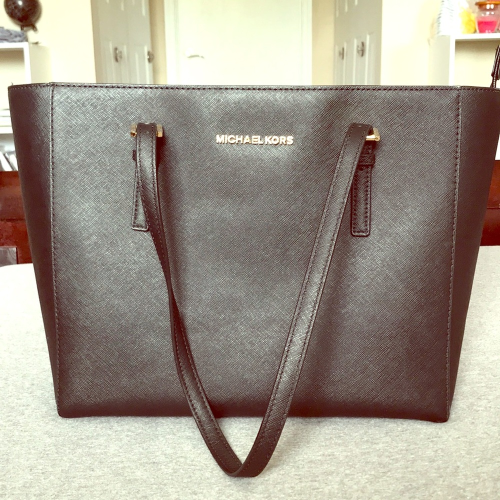 Micheal Kors Black purse